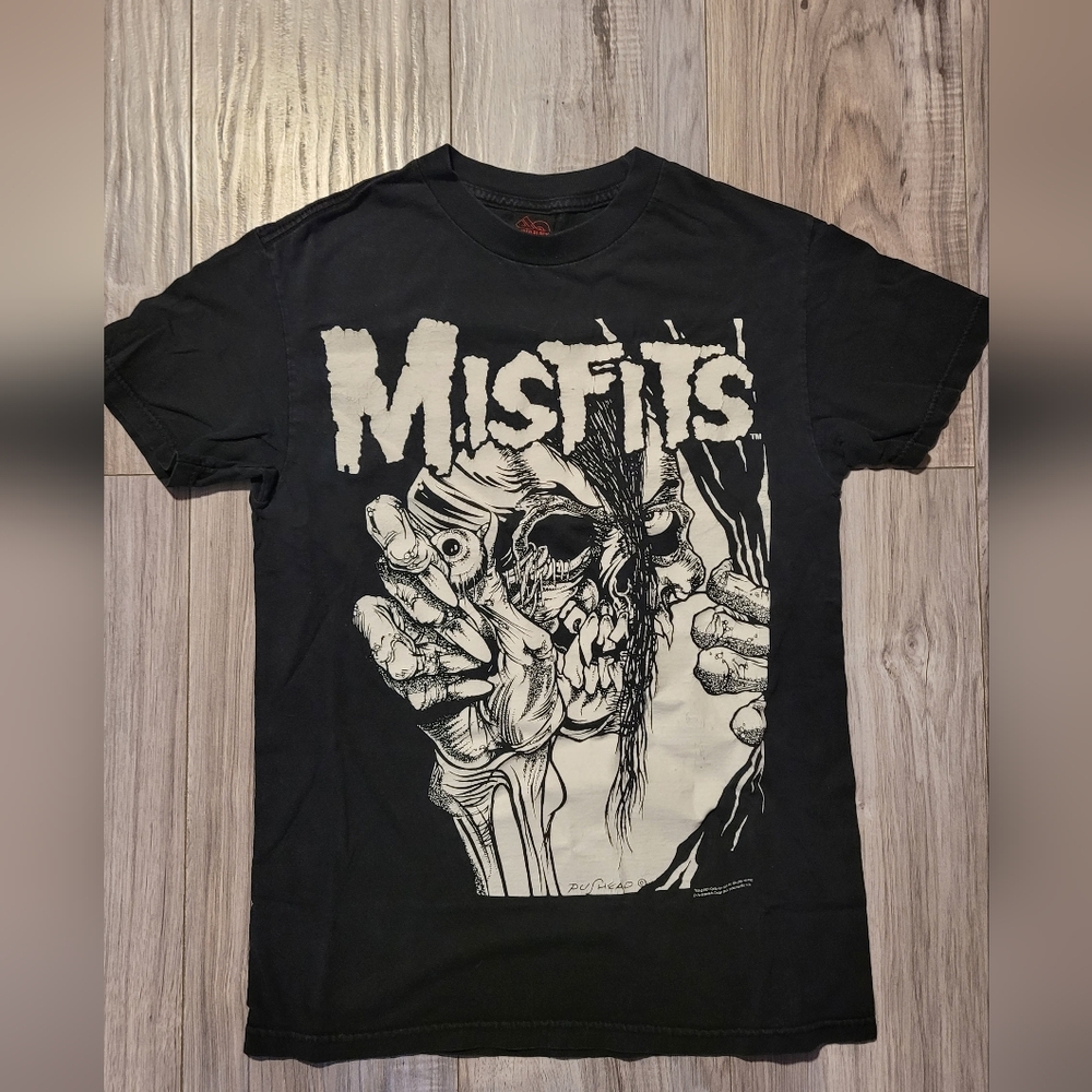 Misfits band shirt sz small